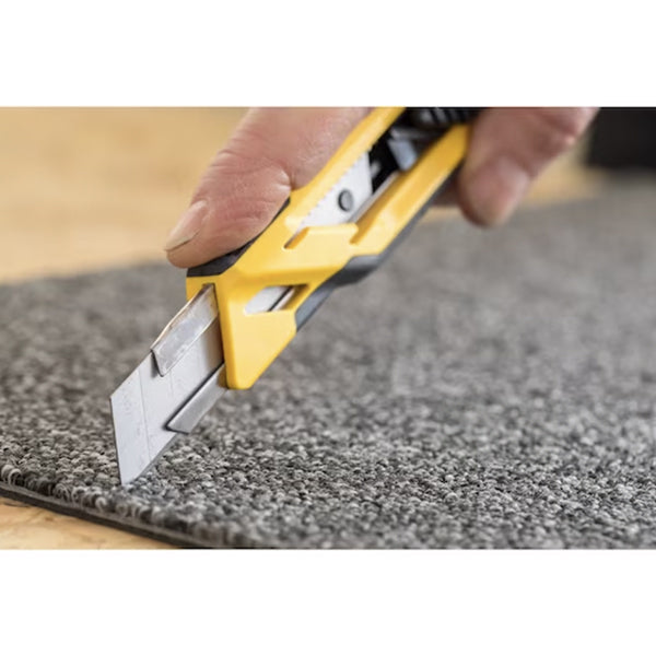 Cutter AUTOBLOCCANTE - Taglierino - Coltello con lama 18mm - Stanley - STHT10266-1 Cutter AUTOBLOCCANTE - Taglierino - Coltello con lama 18mm - Stanley - STHT10266-1